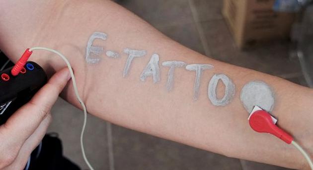 Egyedi tetoválásokkal ellenőriznék a betegek állapotát a koreai tudósok