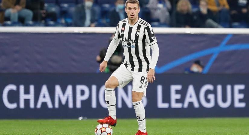 Meglepő helyre igazolt a Juventustól távozó sztárfocista