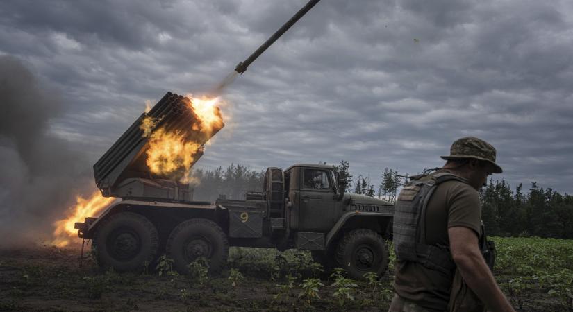 Lángol a teljes keleti front Ukrajnában