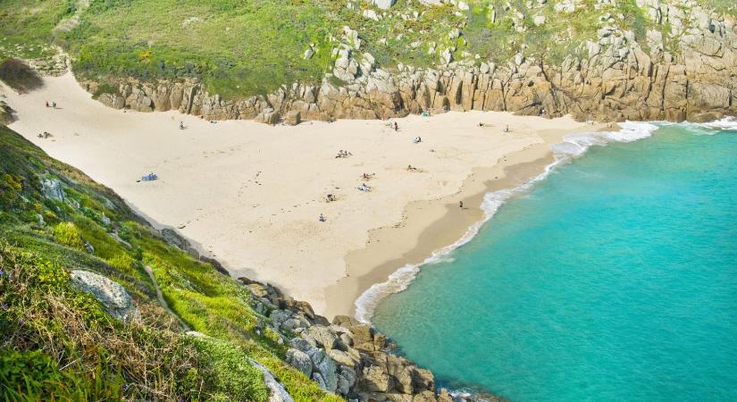Négy csodás brit tengerpart, amiről méltatlanul kevés szó esik