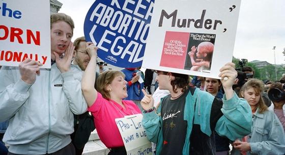 Megszavazták Kansasban az abortuszhoz való jog védelmét