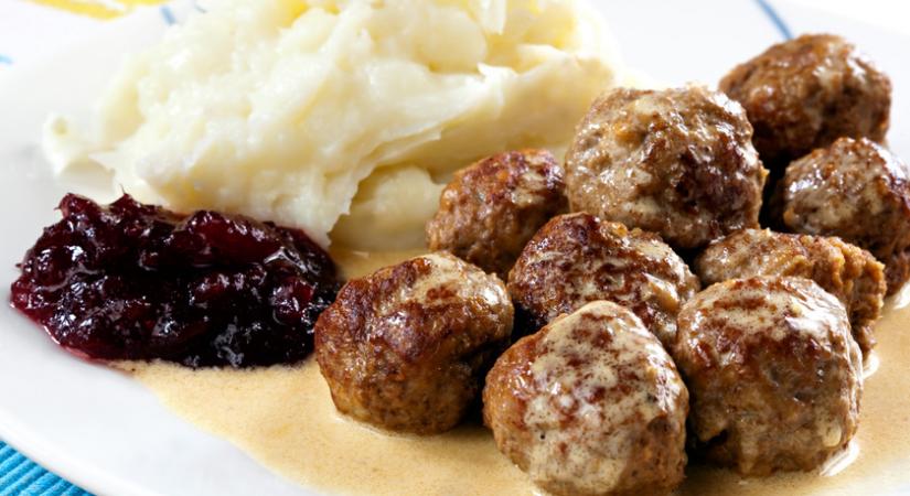 Ellenállhatatlan svéd húsgolyó: barna mártással és áfonyaszósszal az igazi