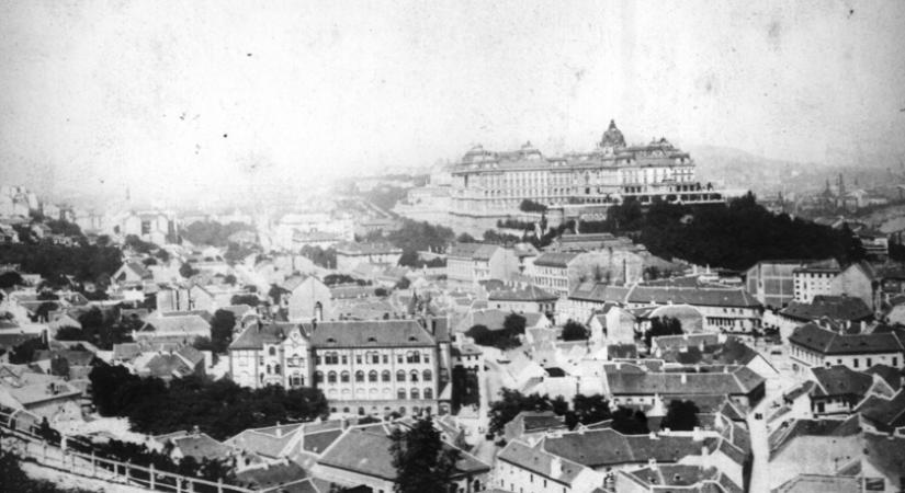 Porig rombolták a főváros egyik legromantikusabb részét: 100 éve így nézett ki a Tabán