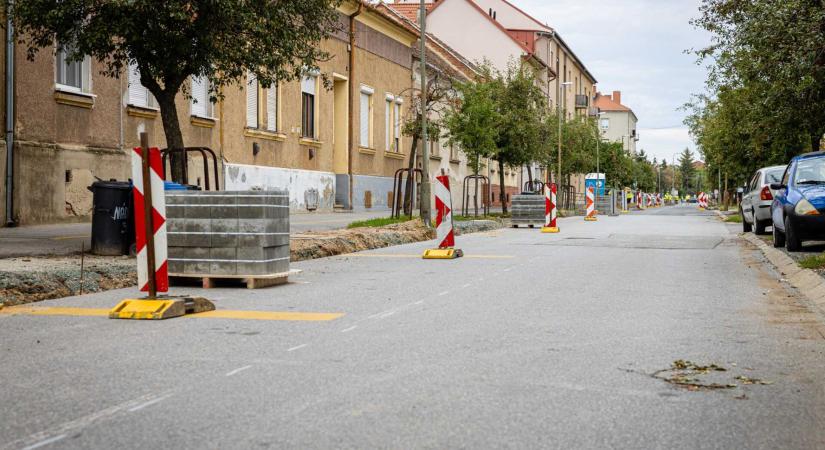Már a Nádasdy utca felújítása is zajlik Szombathelyen