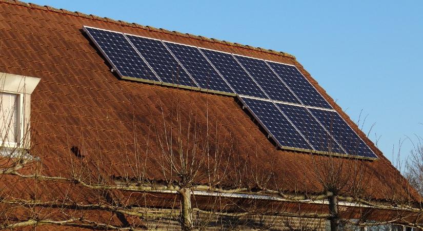 Rezsi: jó hír érkezett annak, aki ingyen telepítene napelemeket