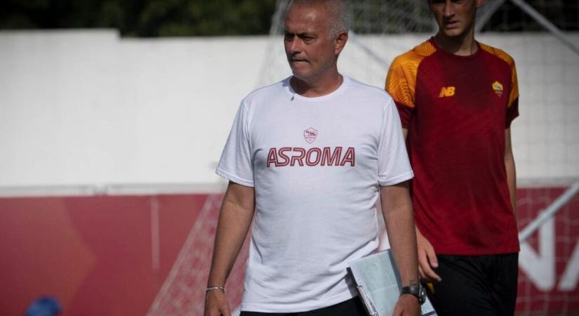 Dybala és Wijnaldum nem elég, még egy sztárt igazolhat az AS Roma