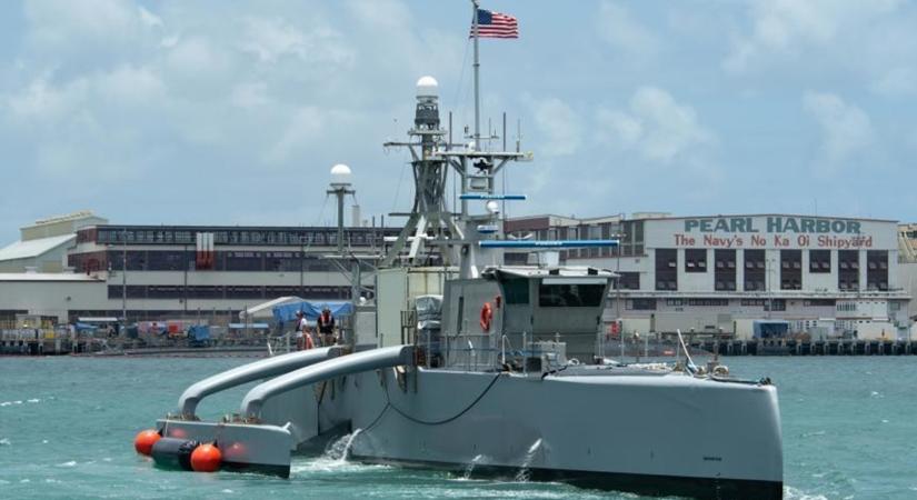 Az USA haditengerészete a drónhajók fejlesztését szorgalmazza