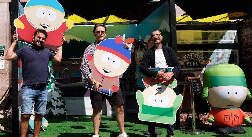 Így ünneplik a 25 éves jubileumot a South Park szinkronhangjai!