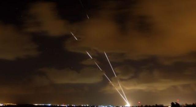 Gáza: 80 rakétát indítottak, Izrael 25 000 tartalékos hívott be