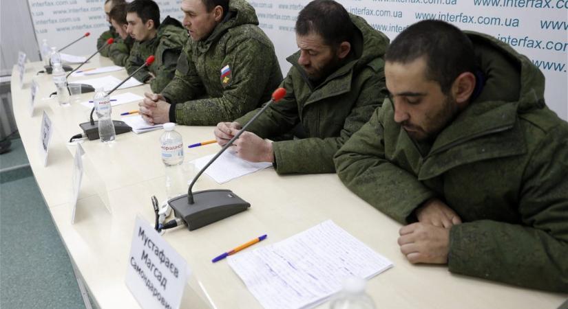 Orosz védelmi miniszter: az ukrán fogságból visszatért katonák sokat szenvedtek