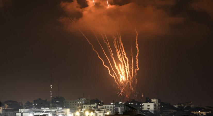 Több mint 160 rakétát lőttek Izrael felé Gázából
