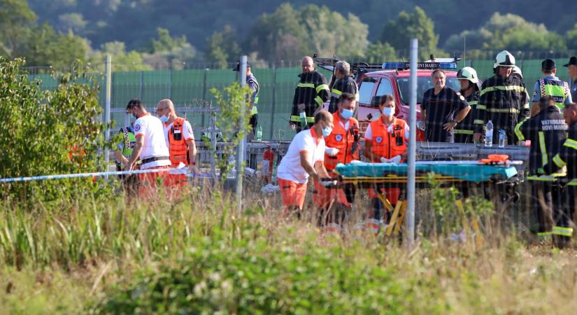 Egy lengyel rendszámú busz karambolozott Horvátországban. 12-en meghaltak, sokan megsérültek