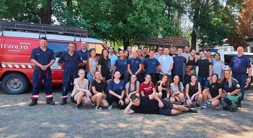 Önkéntes tűzoltó tanfolyam: 14 derecskei diák tett sikeres vizsgát
