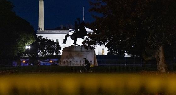 Négy emberbe csapott bele egyszerre a villám a Fehér Ház mellett