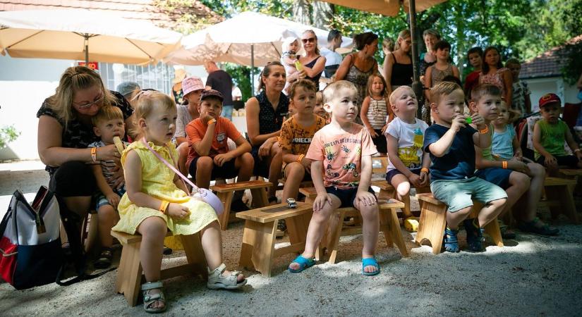 Hangulatos piknik a 100 éve elhunyt Gárdonyi kertjében + fotók