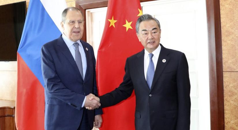 Kína és Oroszország szorosabb együttműködésre törekszik