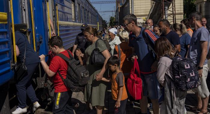 A kormány evakuációra szólította fel Herszon és Zaporizsja megye lakosait
