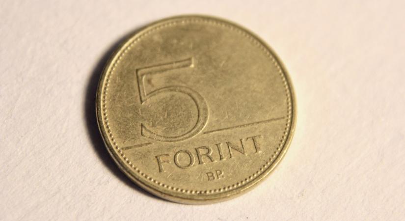 Nem vonja ki az 5 forintos érméket az MNB: ezért ragaszkodnak az aprópénzhez