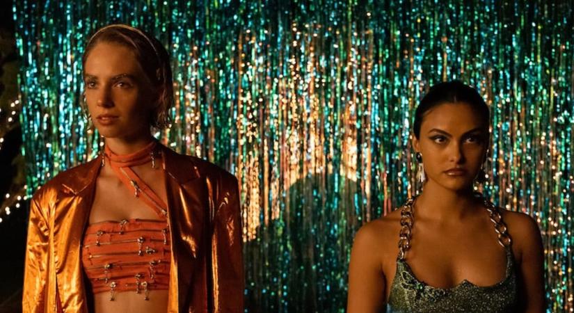 Előzetes: Maya Hawke és Camila Mendes Bosszúra készen a Netflix új filmjében
