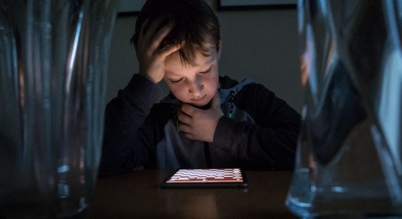 Mit tehet az ember, ha a gyermekét zaklatják az online térben?