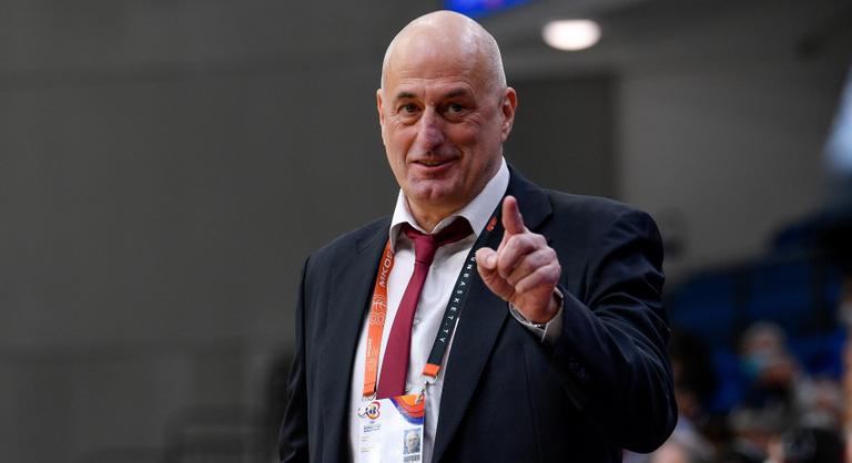 Szerződést hosszabbított a magyar férfi kosárlabda-válogatott szövetségi kapitánya