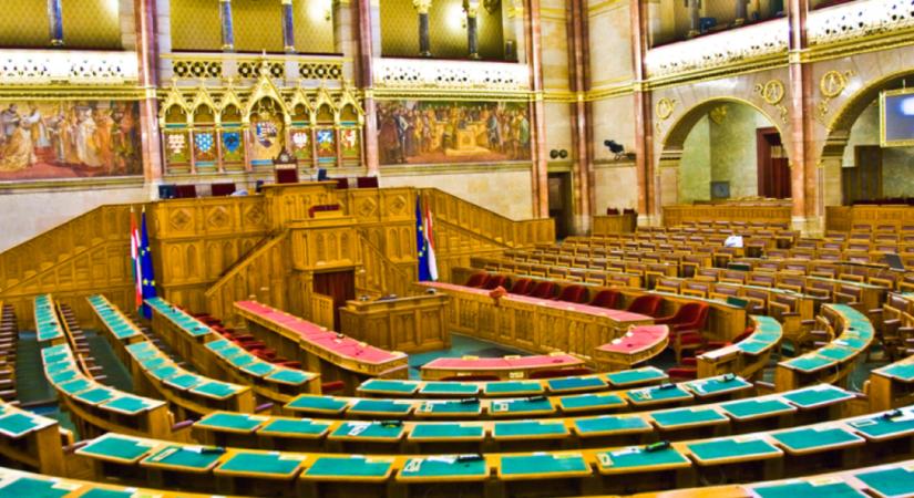 Rendkívüli ülést tart az Országgyűlés - A Fidesz most sem megy be dolgozni