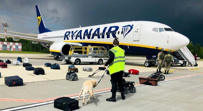 Átverte a fogyasztókat a Ryanair, 300 millió forintra meg is büntetették a légitársaságot