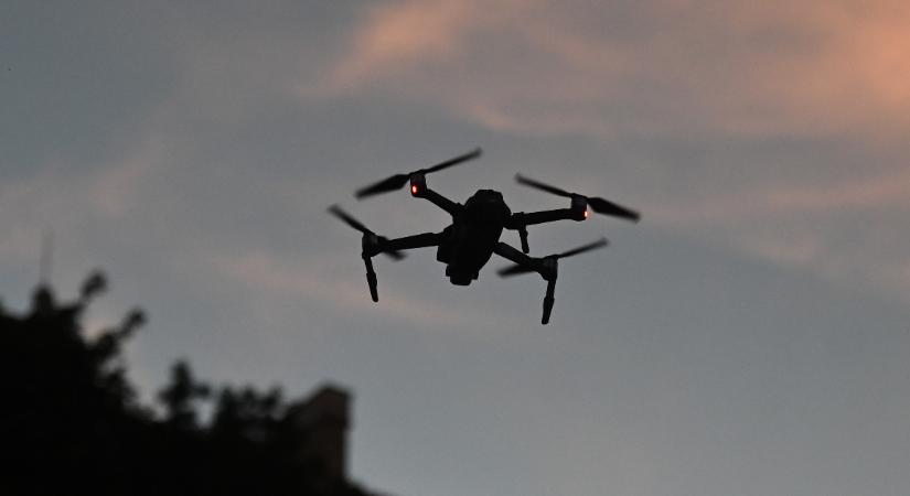 A világ első drónhadseregét hozná létre Ukrajna, ehhez civilektől is kér drónokat