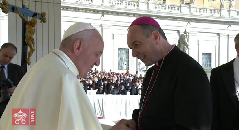 Magyar katolikus egyház – félúton Ferenc pápa és Orbán között