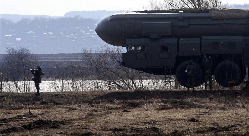 Oroszország felfüggeszti nukleáris fegyverarzenáljának amerikai ellenőrzését