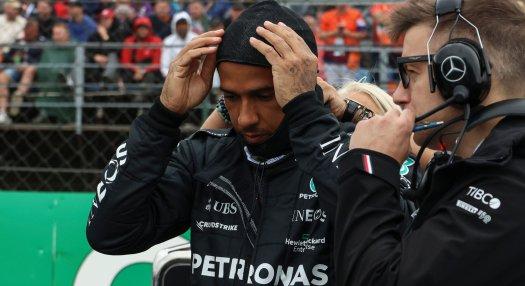 Lewis Hamilton megrázó vallomást tett a gyerekkoráról