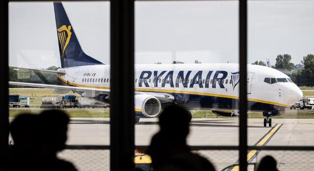 Háromszázmillió forintra büntették a Ryanairt