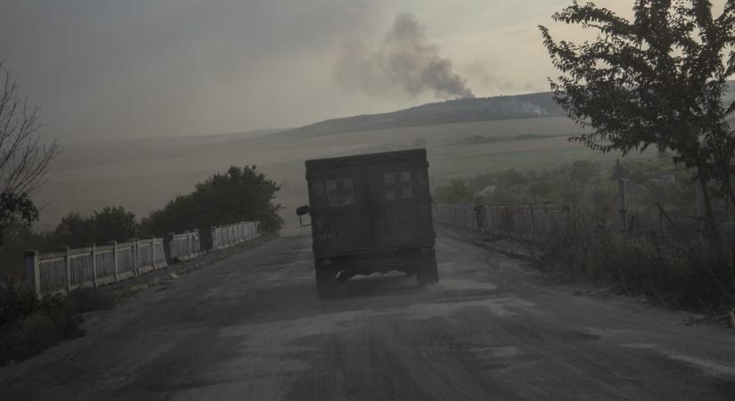 Brit hírszerzés: Az oroszok egy hónap alatt 10 kilométert tudtak csak előrehaladni a Donbászban