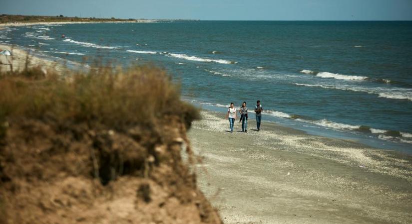 Az erős szél miatt tilos fürdeni, két nap alatt mégis négyen fulladtak a Fekete-tengerbe Romániában