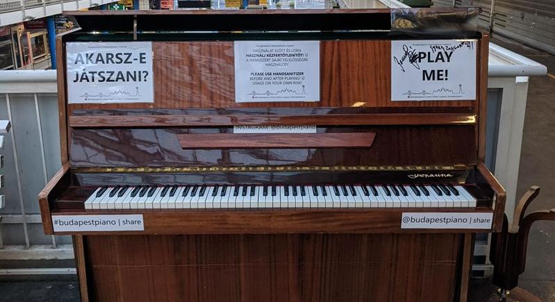 Próbáltátok már a közösségi zongorát a piacon?