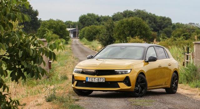 Egy francia vers német műfordítása: teszten az új Opel Astra!