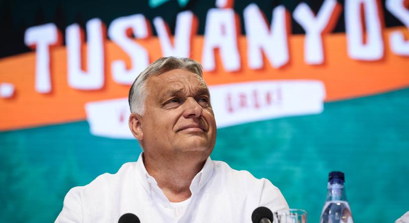 Átható szarszagban, patakokban folyik az ondó a könyvben, amit Orbán ajánlott Tusványoson