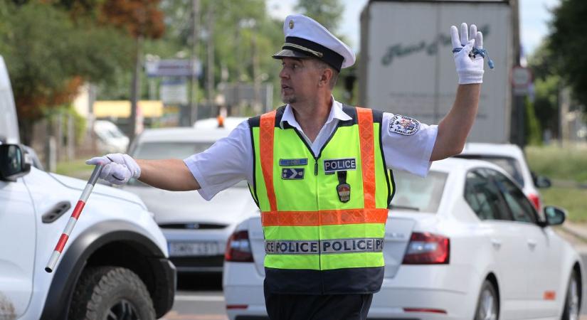 Közlekedési versenyen mérik össze tudásukat a rendőrök