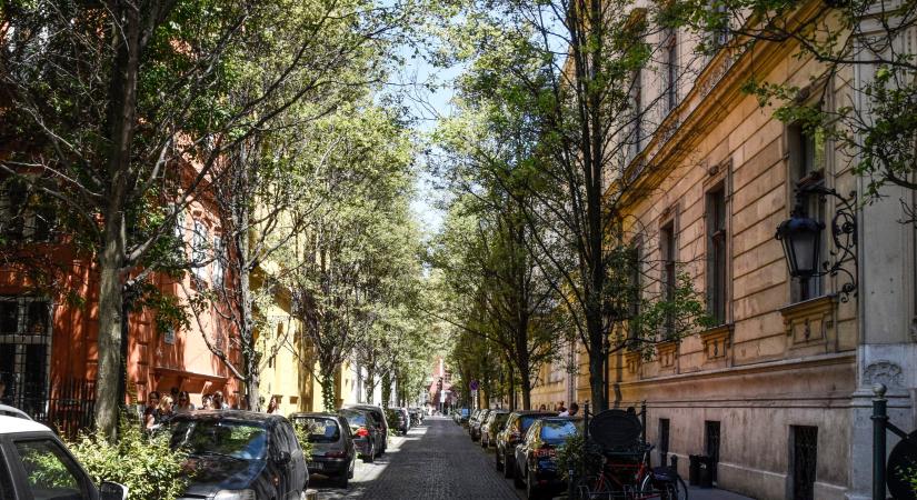 Szeptembertől még több helyen kell fizetni a parkolásért Budapesten