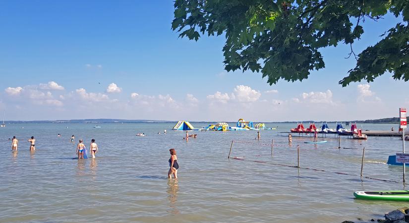 Viharjelzés idején fulladt a Balatonba a két és fél éves cseh kislány