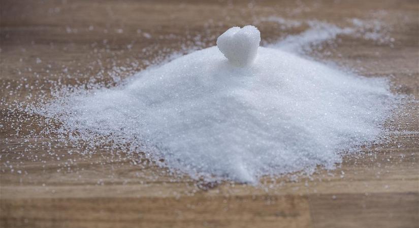 Újabb ágazat került nehéz helyzetbe, eltűnhet a cukor a boltok polcairól