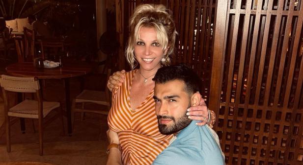 Sam Asghari megvédte Britney Spears meztelen fotóit