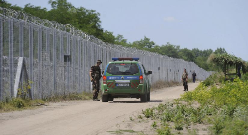 Erősítik a magyar kerítést, új határvédelmi rendszert is kiépítenek