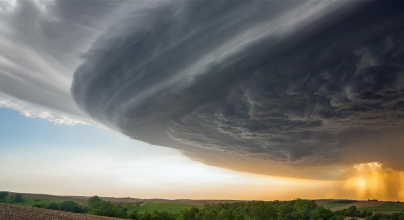 Időjárás: sok helyen nagy viharokat okoz majd csütörtökön a Magyarország felé tartó hidegörvény – Mutatjuk a részletes előrejelzést