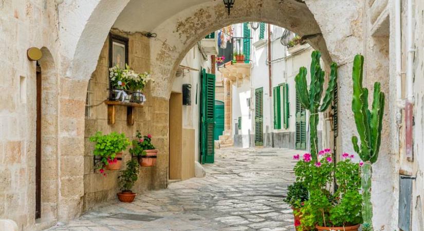 8 eldugott olasz kisváros, ahol nem nyüzsögnek a turisták: bájos utcácskáik képeslapra illenek