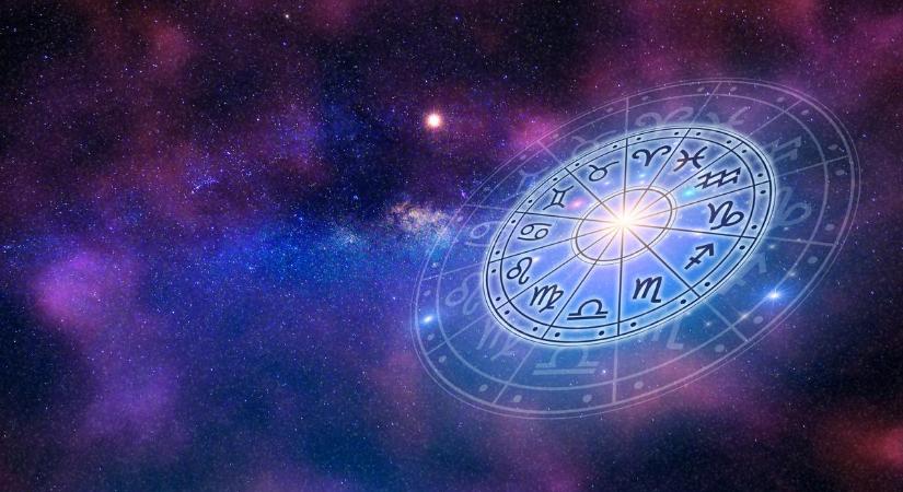 Horoszkóp: erre a három csillagjegyre augusztusban rámosolyog a szerencse