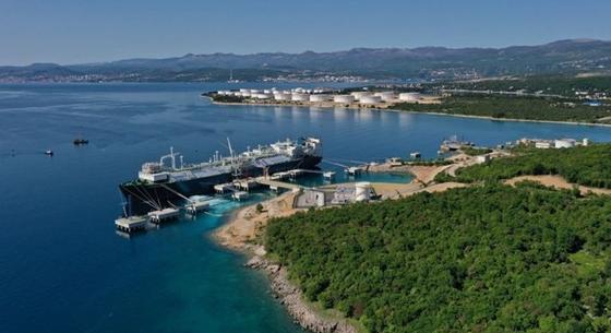 Megérkezett az első LNG-szállítmány a horvátországi Krk szigetről Magyarországra