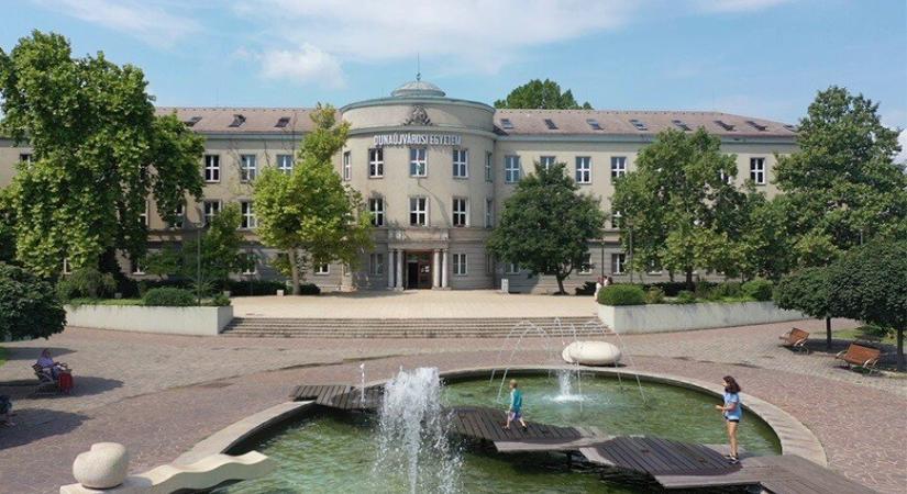 Így újul meg a Dunaújvárosi Egyetem legfontosabb épülete