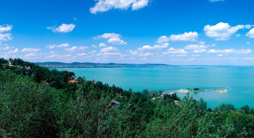 Gigászian nehéz kvíz: a magyar tenger, a Balaton északi vagy déli partján található-e ez a 10 híres település?
