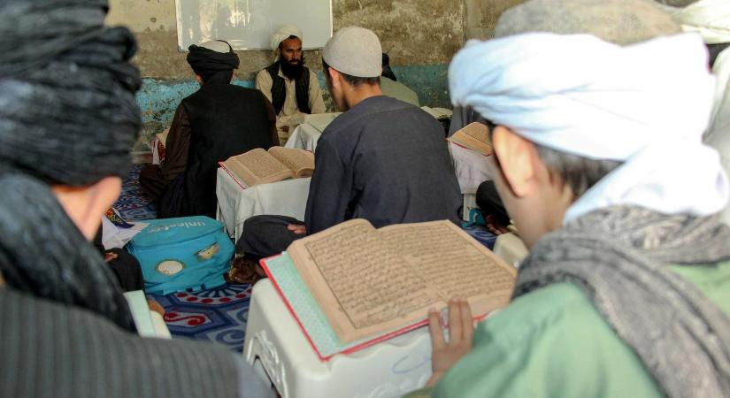 Több száz magániskola zárt be Afganisztánban